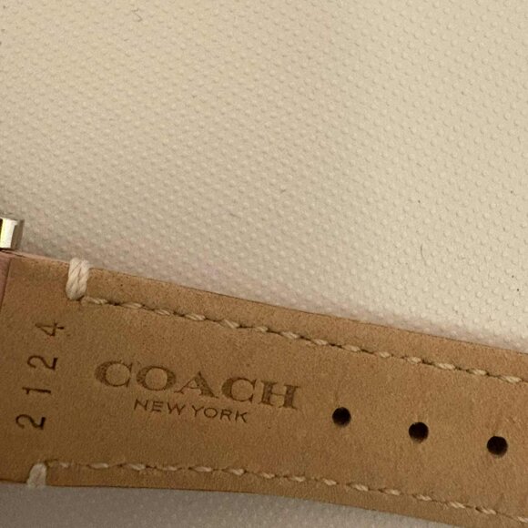 Coach Watch - Picture 4 of 4